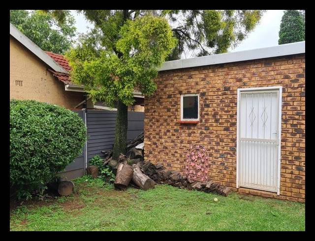 4 BEDROOM HOUSE FOR SALE IN GLEN MARAIS